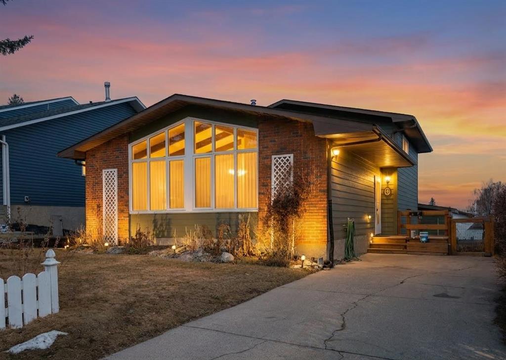 Additional image 2 of 15 Beaconsfield Place NW, Calgary, AB, T3K 1W8