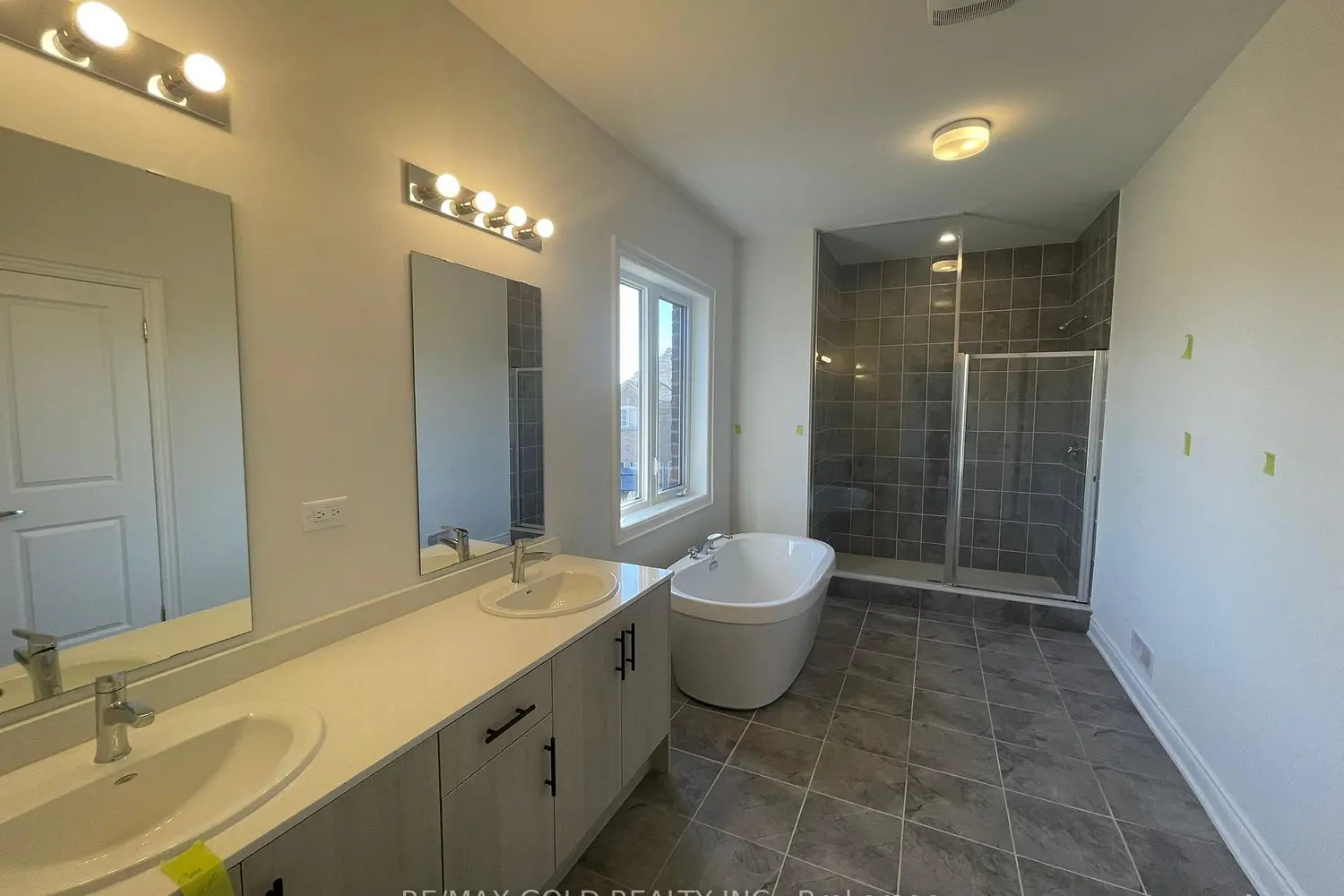 Additional image 7 of 31 Dolomite Drive