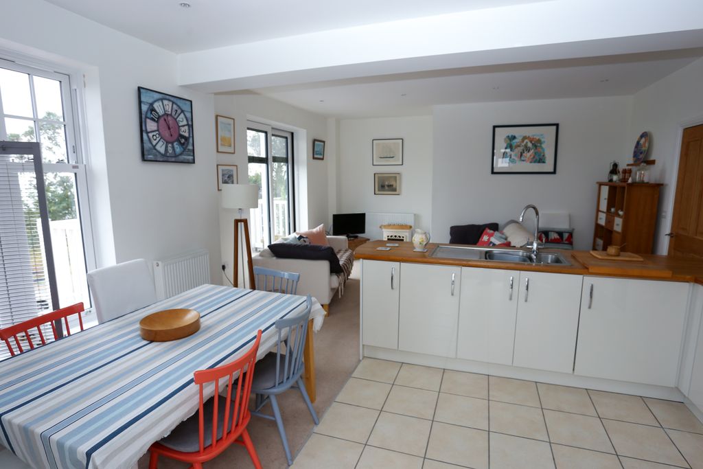 Additional image 11 of 3 bed maisonette for saleSeaview House, Wolsey Gardens, Felixstowe IP11