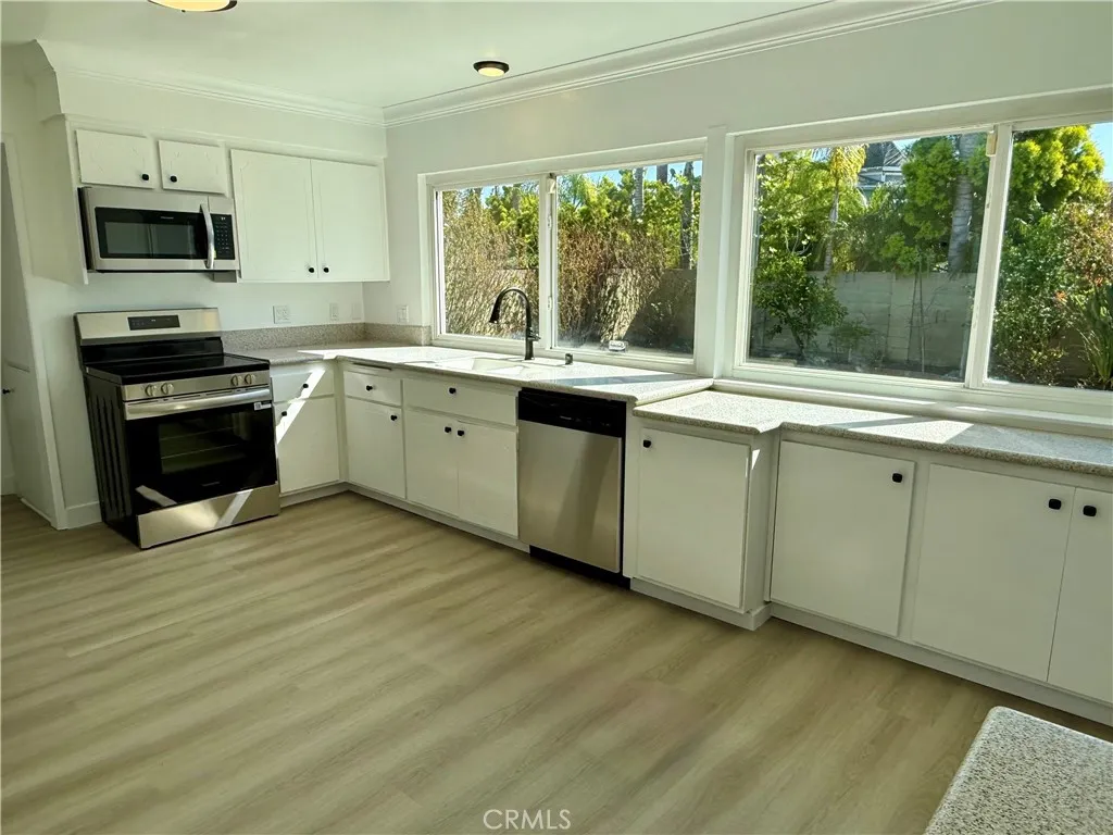 Additional image 11 of 17172 Apel Ln, Huntington Beach, CA 92649