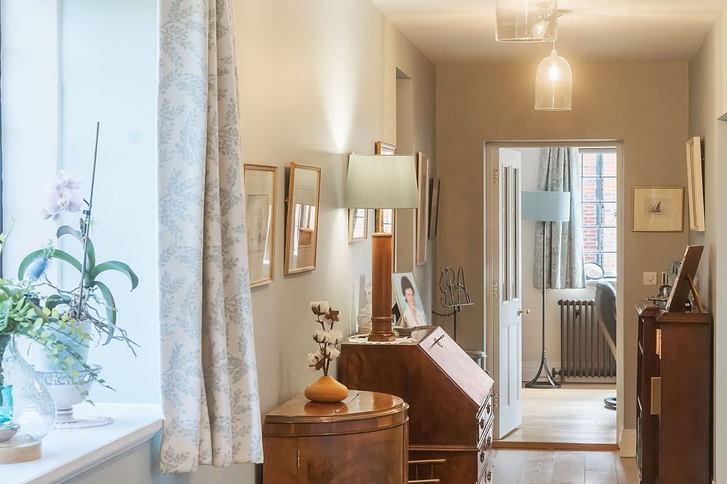 Additional image 7 of 2 bed flat for saleKings Drive, Midhurst GU29