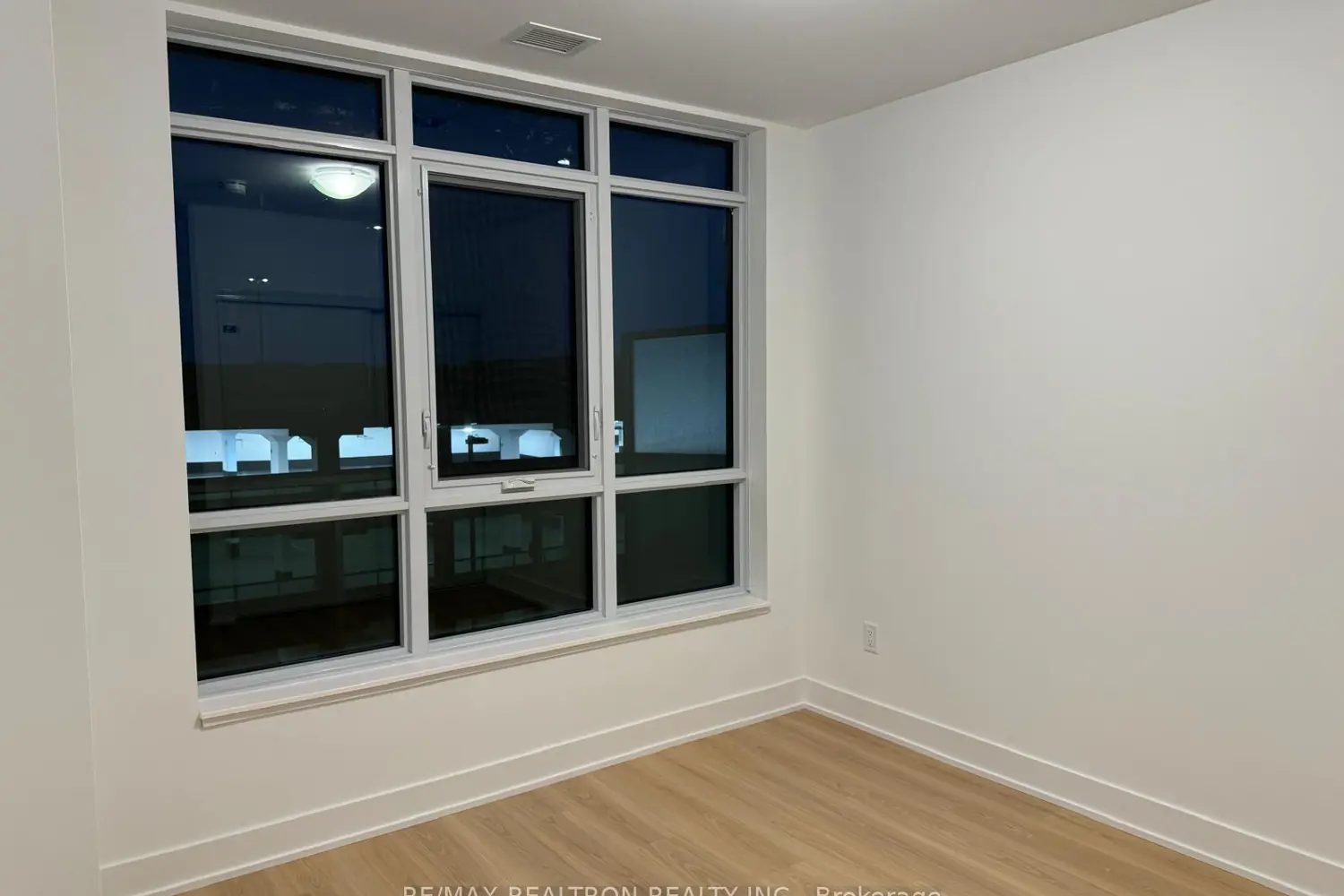 Additional image 13 of 2545 Simcoe Street 338