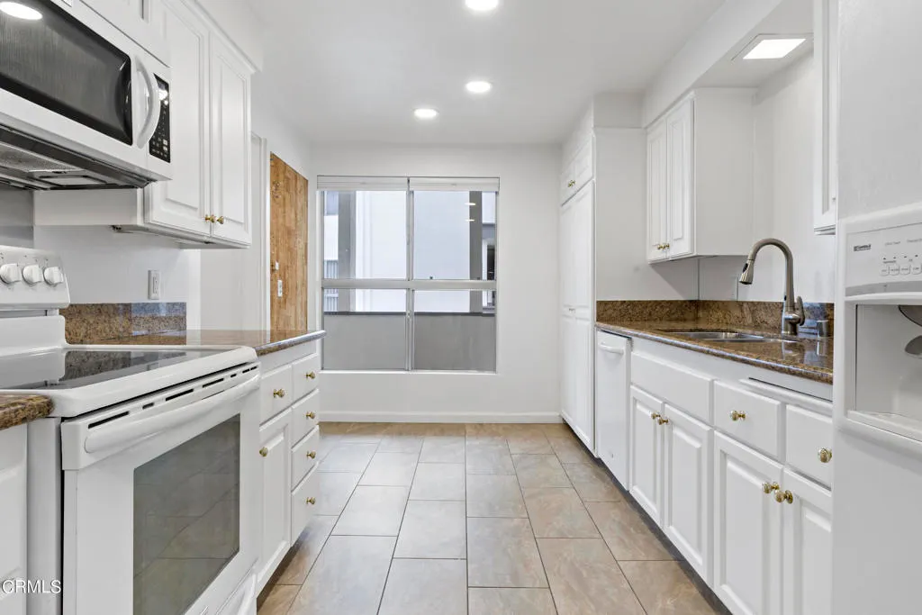 Additional image 45 of 190 Arroyo Terrace Unit 203, Pasadena, CA