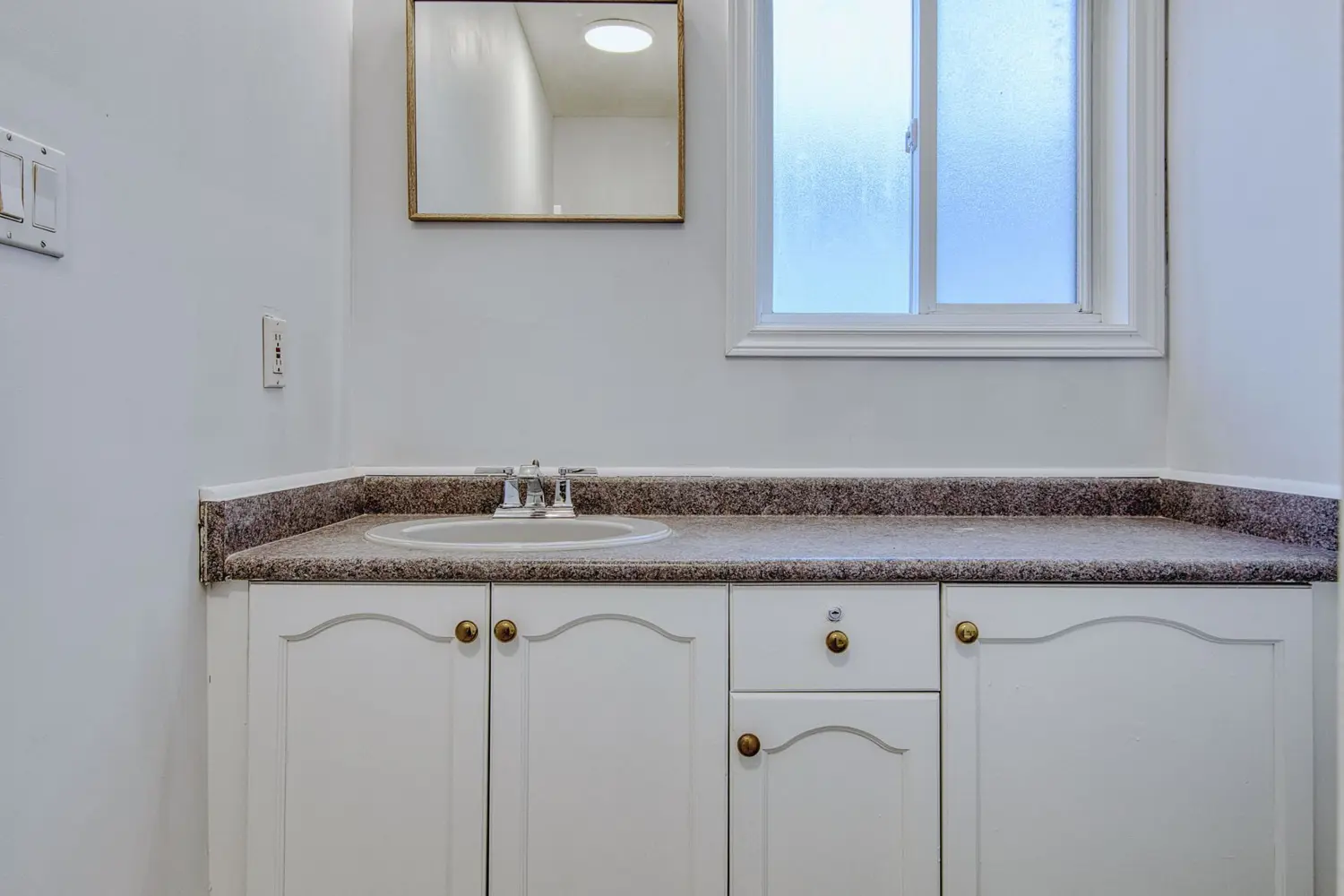 Additional image 6 of 11 Cozocar Crescent