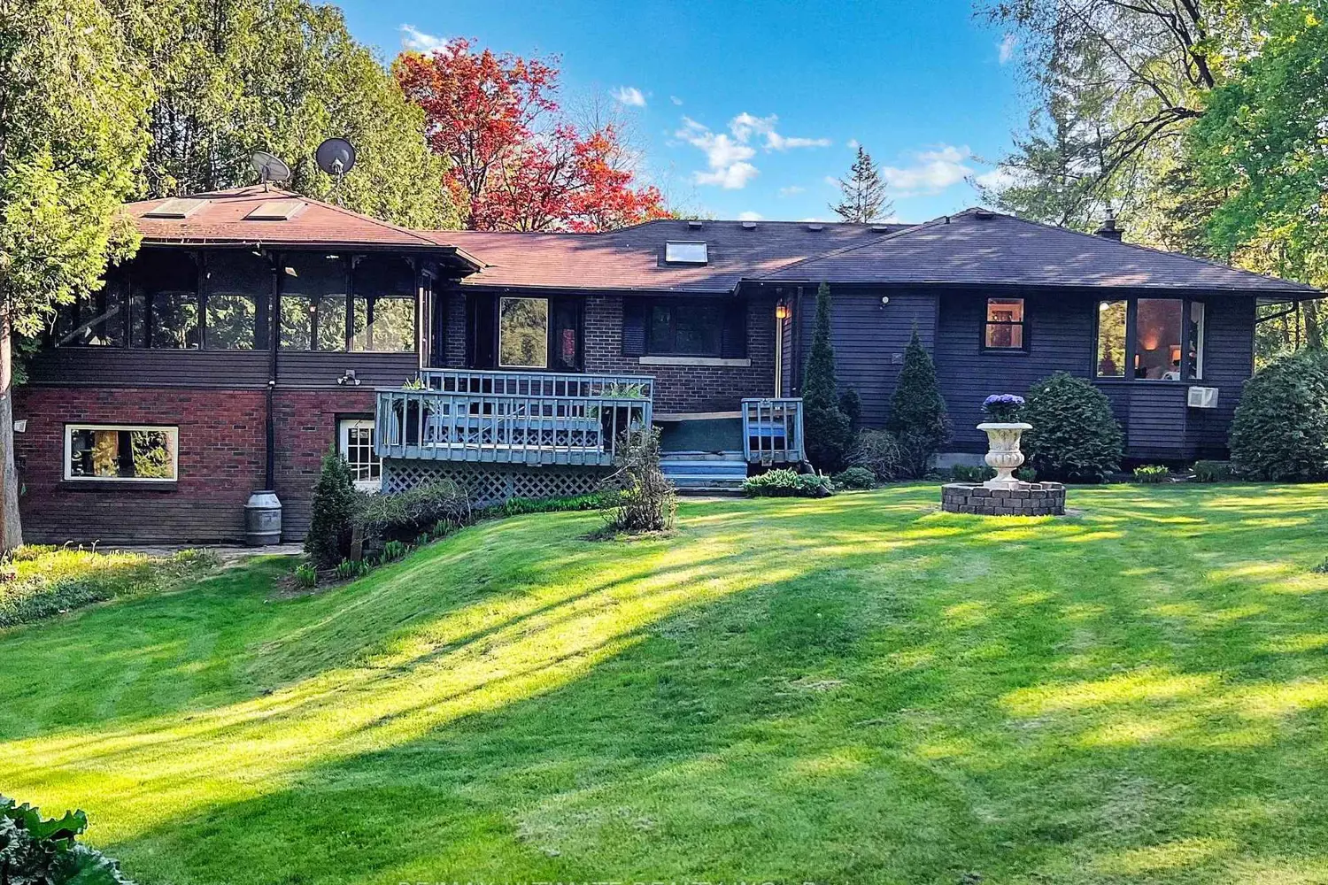 Additional image 16 of 5085 Sideline 12