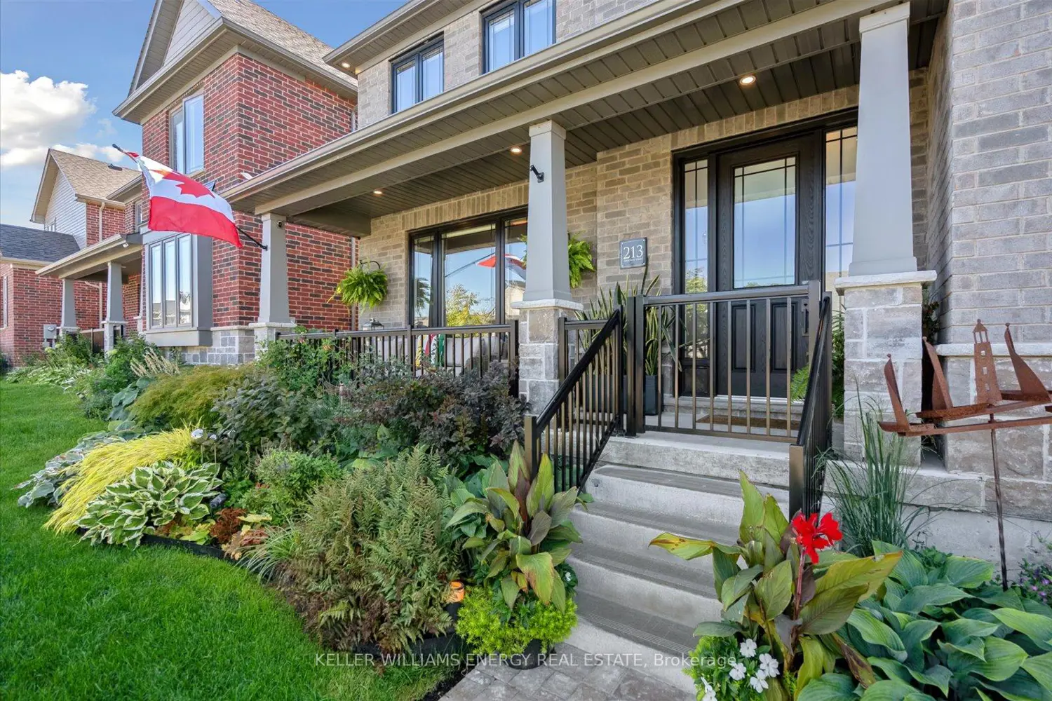 213 Strachan Street photo 2