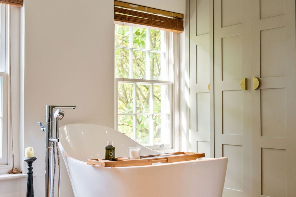 Additional image 26 of 6 bed detached house for saleWatersmeet Road, Salisbury SP2