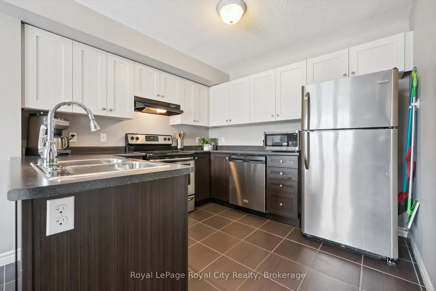 Additional image 7 of 15 Carere Crescent 28B