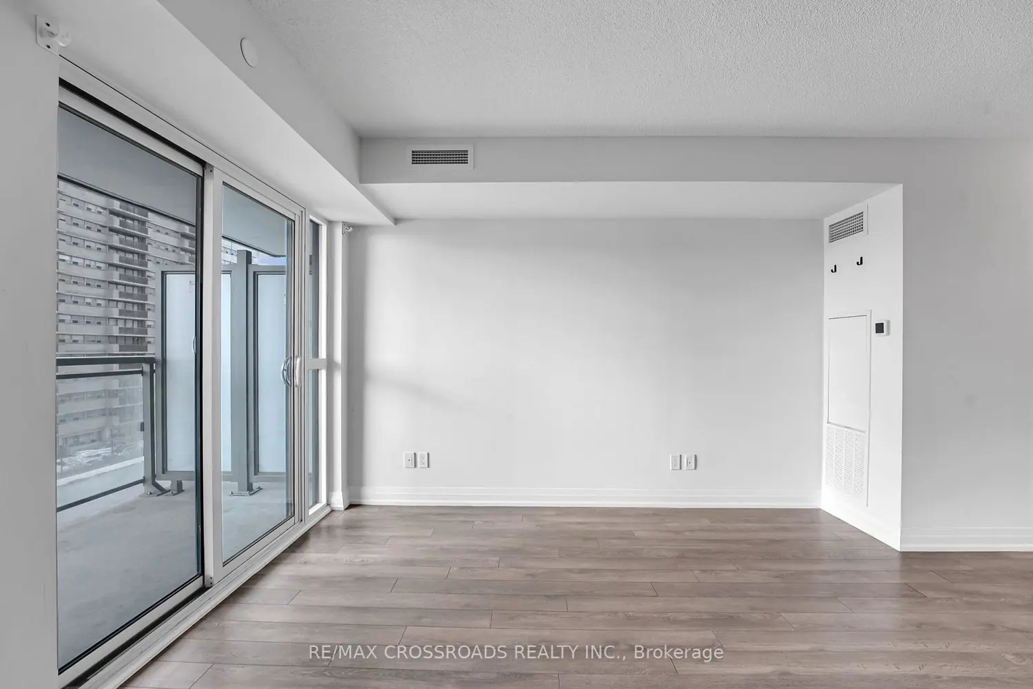 Additional image 8 of 20 Meadowglen Place 528