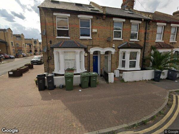 2 Bed Flat, Strathleven Road, SW2, N1 7GU