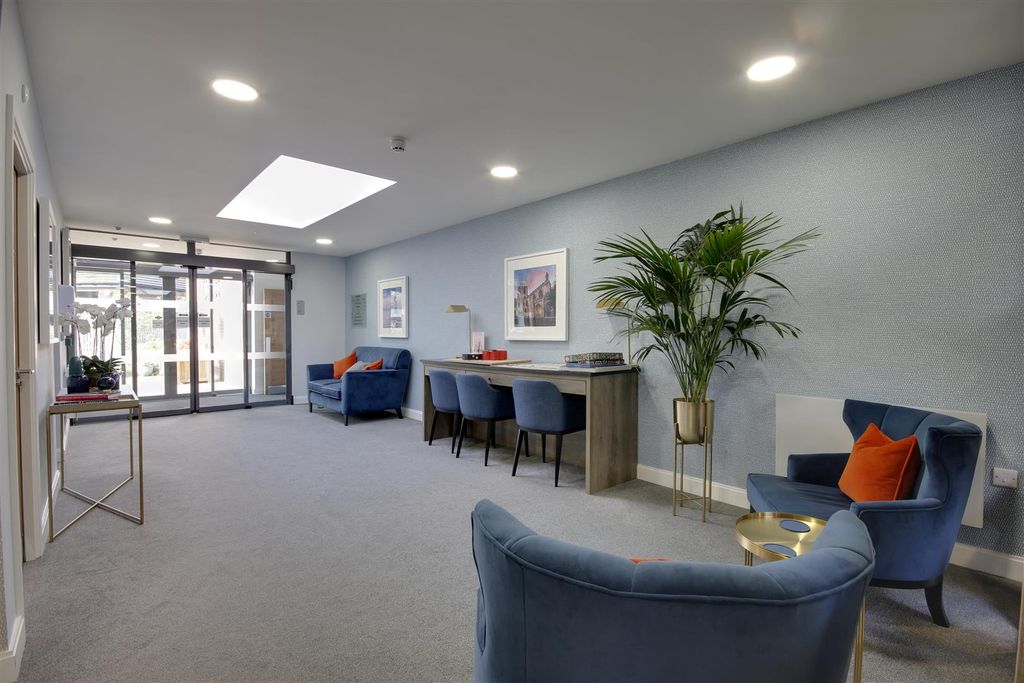 Additional image 18 of 2 bed flat for saleStapleton Court, Swanland HU14