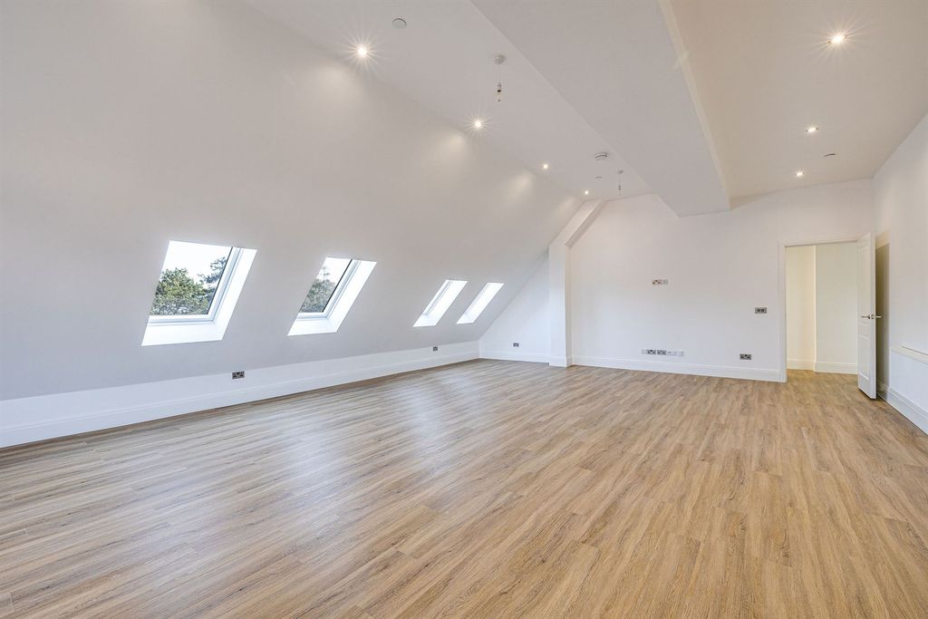Additional image 9 of 3 bed flat for saleFerma Lane, Great Barrow CH3