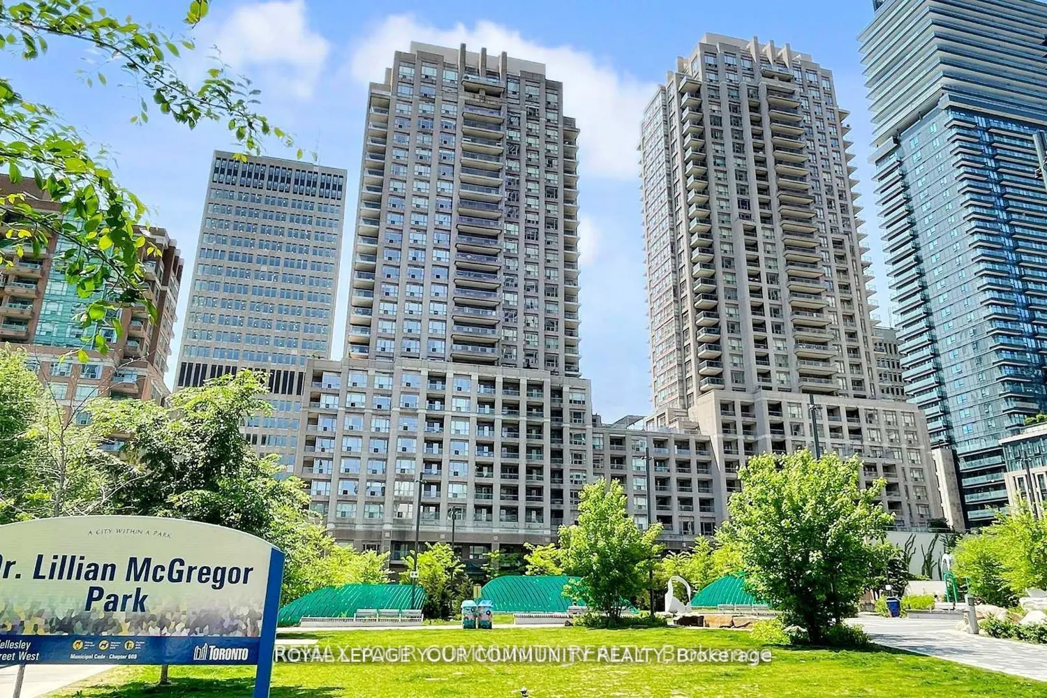 Additional image 19 of 909 Bay Street 1609