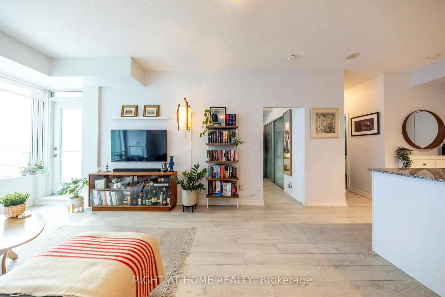 Additional image 7 of 55 East Liberty Street 615