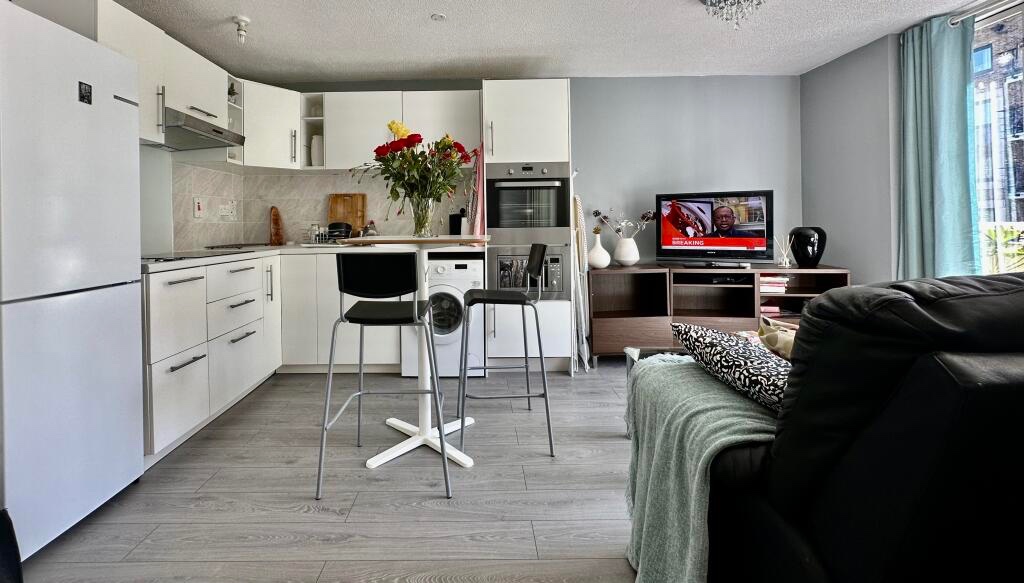 Studio Flat, Broadwood Terrace, W8, N1 7GU