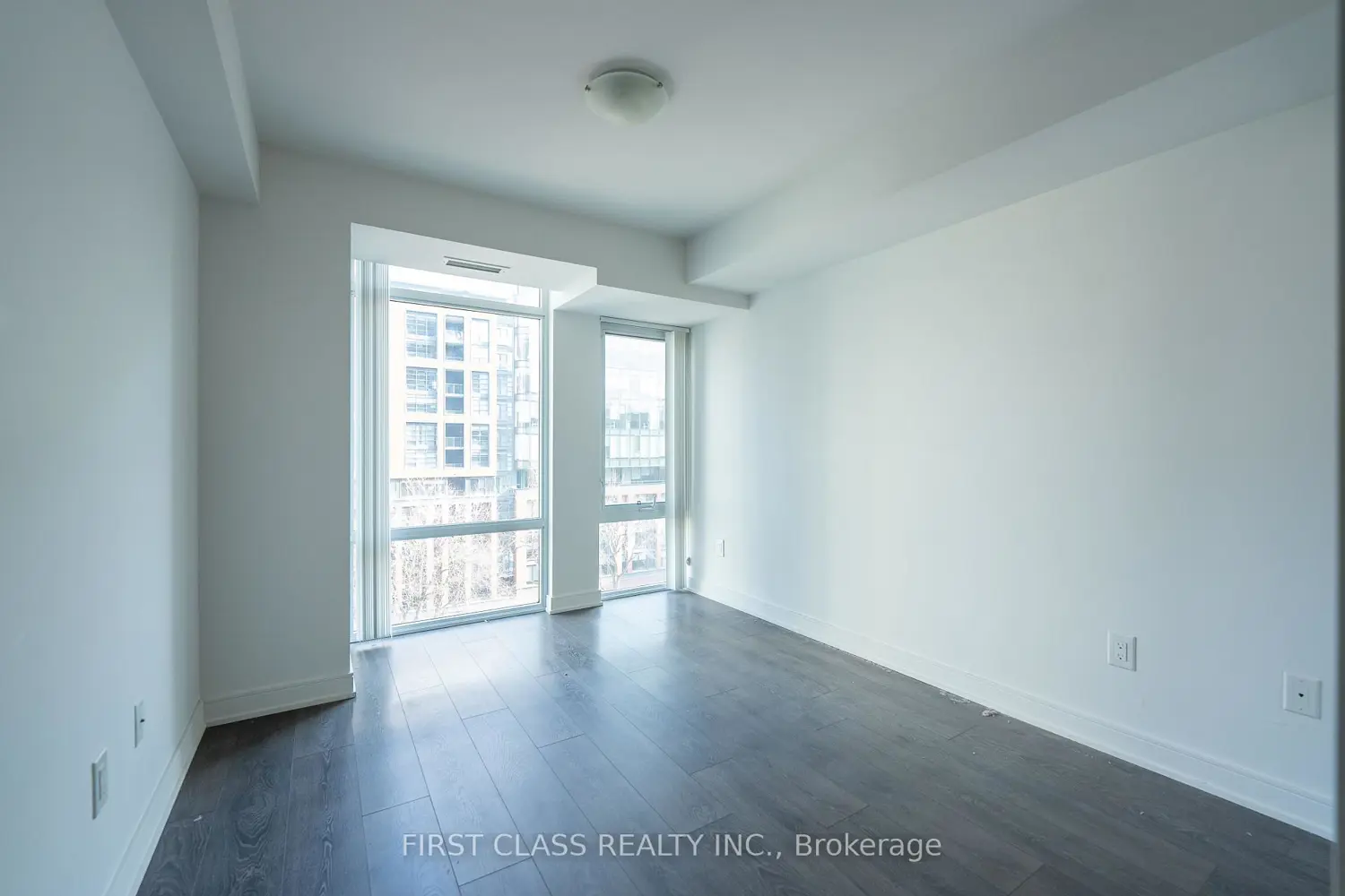Additional image 5 of 525 Adelaide Street 1022