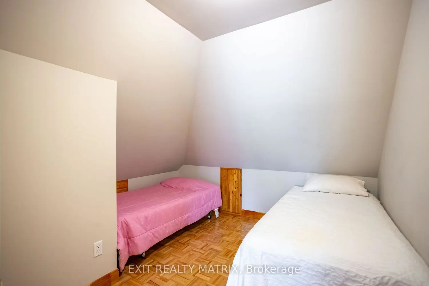 Additional image 13 of 2392 8Th Line Road