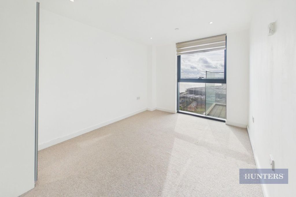 Additional image 12 of 3 bed flat for saleThe Moresby Tower, Ocean Village SO14