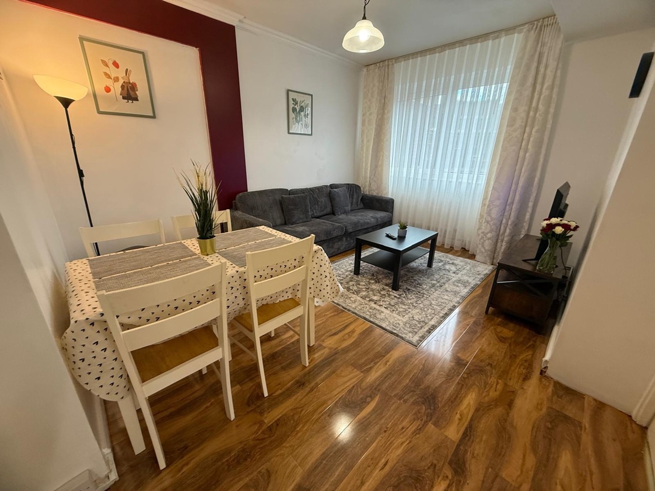 2 Bed Flat, Southwark Park Road, SE16, N1 7GU