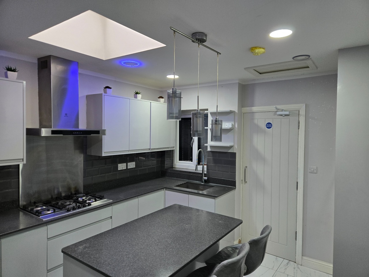 Additional image 2 of Room in a Shared House, South Road Avenue, B18, N1 7GU