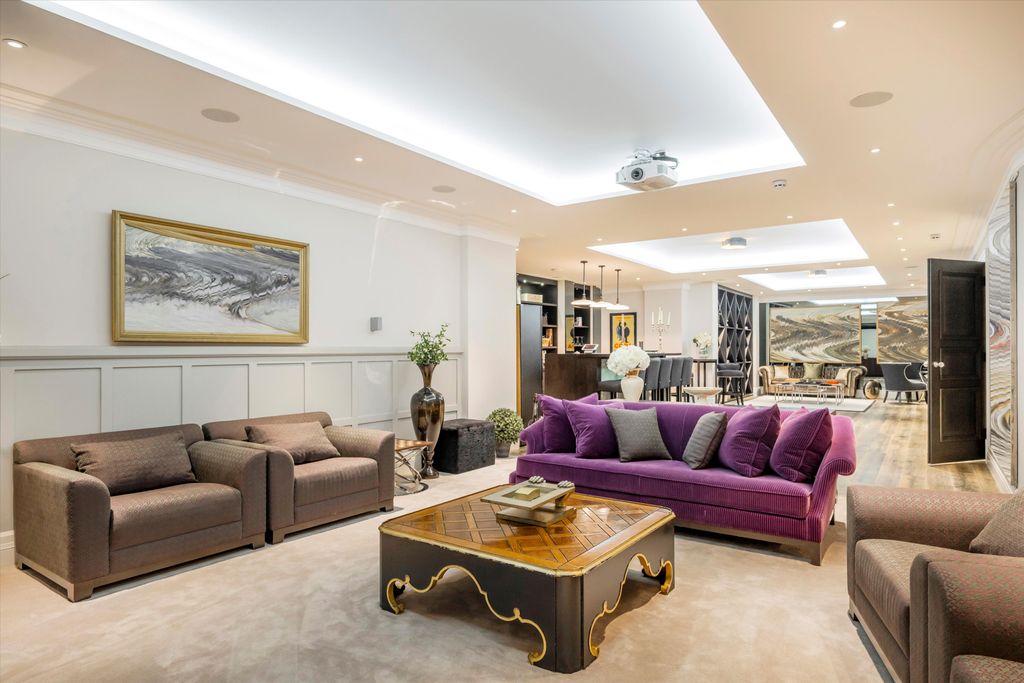 Additional image 10 of 7 bed detached house for saleGolf Club Road, St George's Hill, Weybridge, Surrey KT13