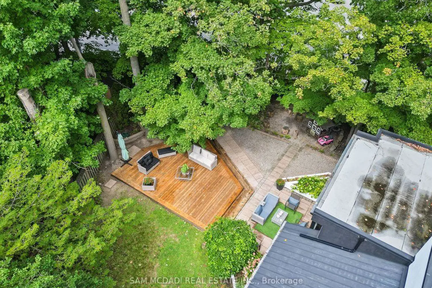 Additional image 3 of 988 Tennyson Avenue