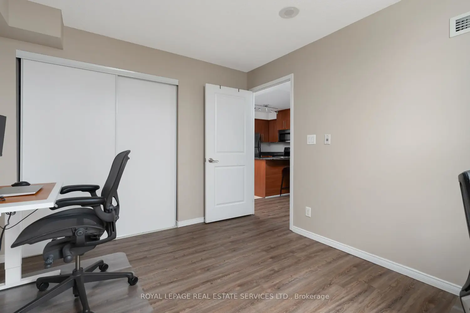 Additional image 14 of 8 Rosebank Drive 2E