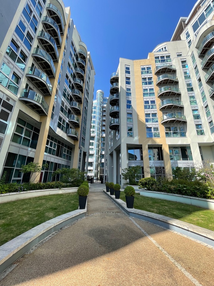 Additional image 3 of 1 Bed Flat, Bridges Court Road, SW11, N1 7GU