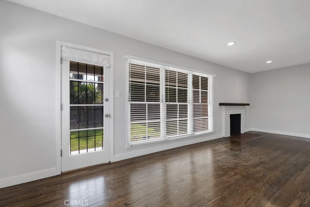 Additional image 36 of 18350 Lorne St, Reseda, CA 91335