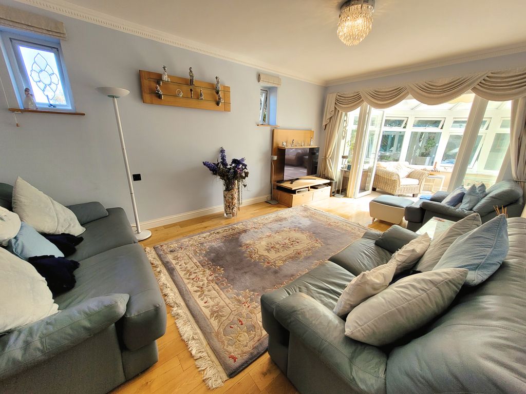 Additional image 7 of 5 bed detached house for saleSanderling Close, Rest Bay, Porthcawl CF36