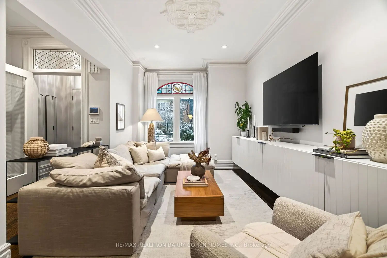 Additional image 3 of 198 Macpherson Avenue