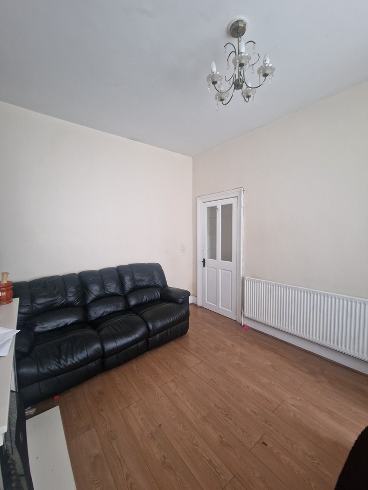 3 Bed Terraced House, Shenstone Road, B16, N1 7GU