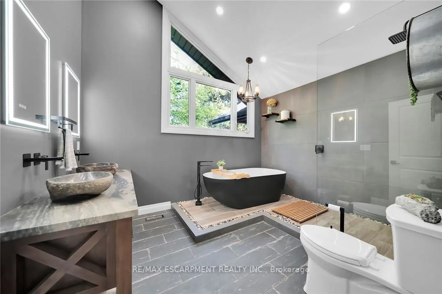 Additional image 3 of 1417 Highway 54