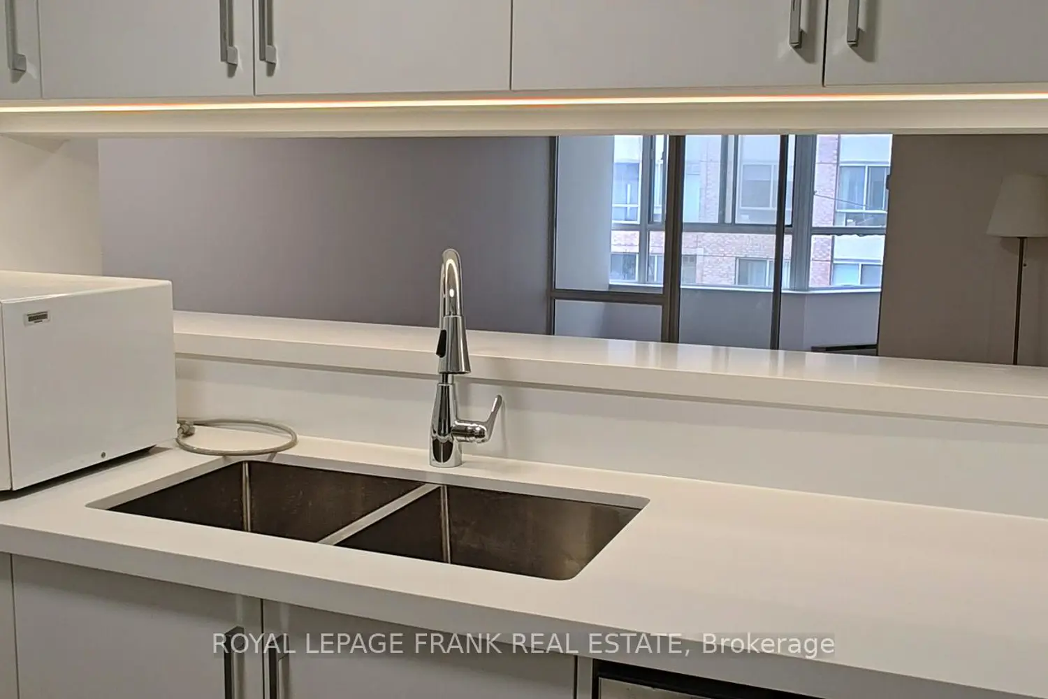 Additional image 7 of 717 Bay Street 1702