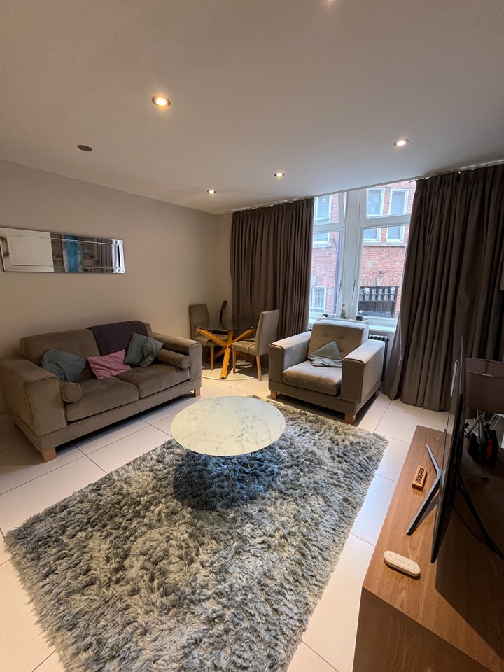1 Bed Flat, Butts Court, LS1, N1 7GU