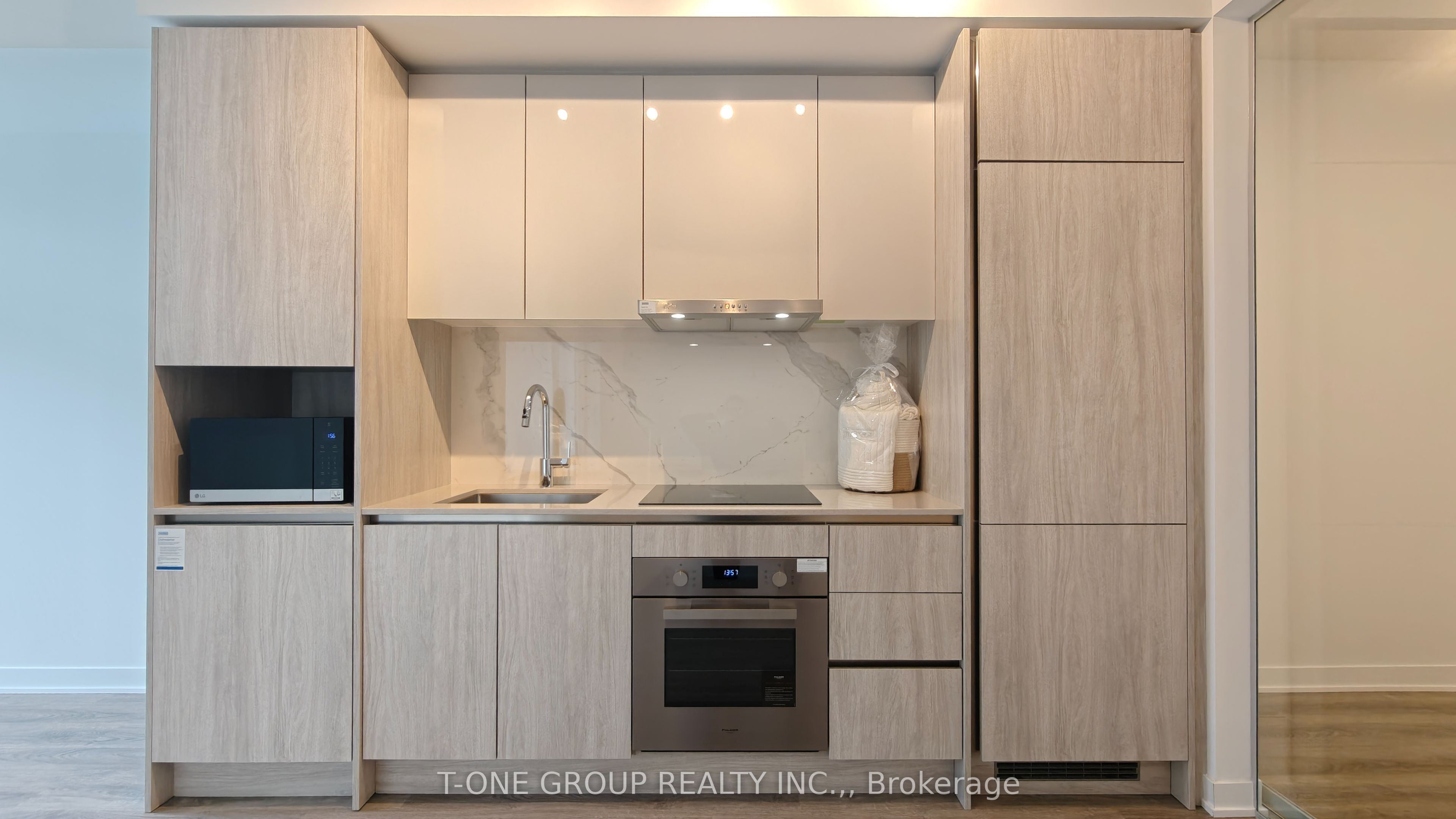 Additional image 3 of 3309-180 Front Street E, Toronto, ON, M5A 0A9