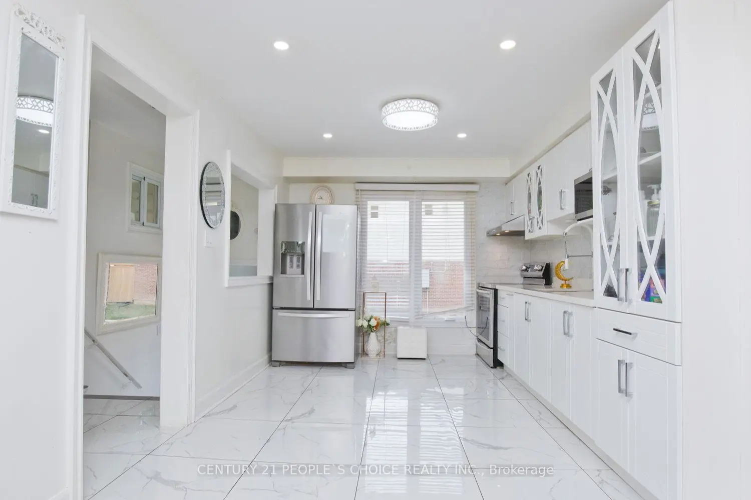 Additional image 3 of 3525 Brandon Gate 54