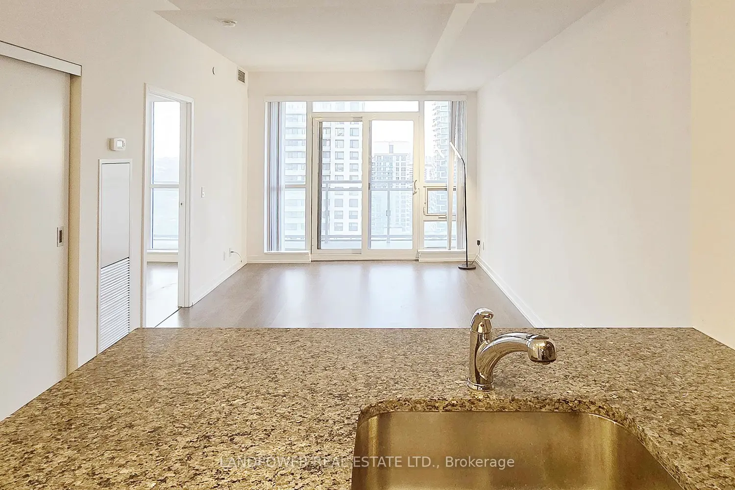 Additional image 7 of 89 Dunfield Avenue 2504
