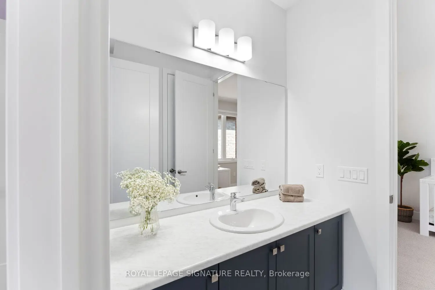 Additional image 11 of 29 Sikura Circle