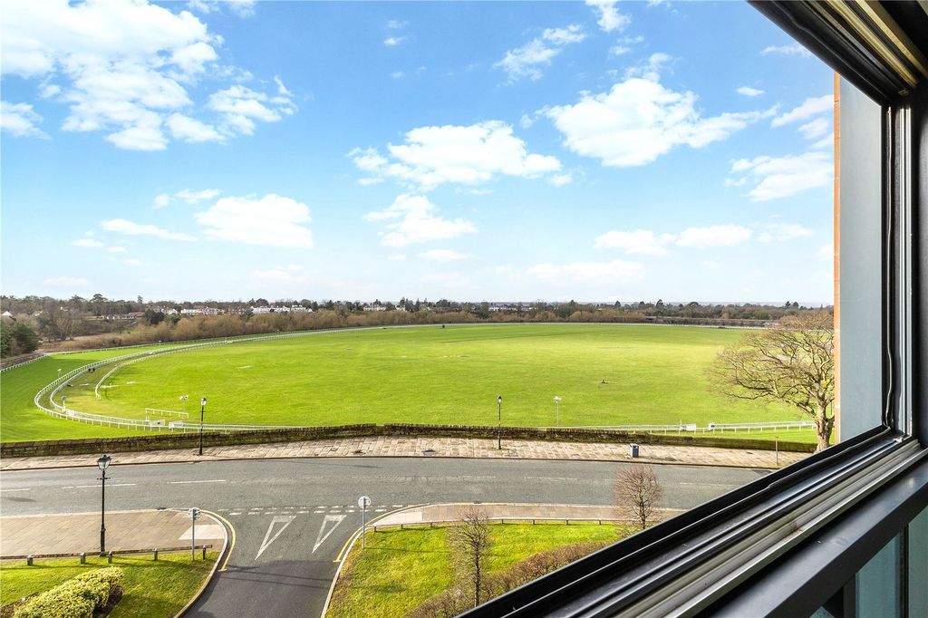 Additional image 13 of 2 bed flat for saleNuns Road, Chester, Cheshire CH1