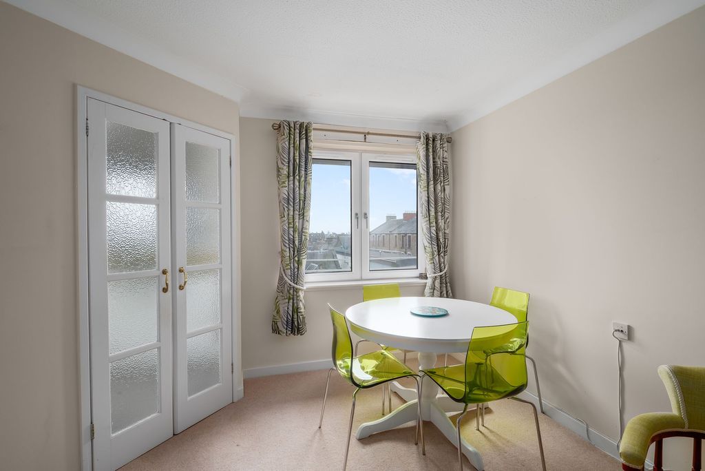 Additional image 4 of 2 bed flat for saleFlat 39 St. Vincent Court, St. Vincent Street, Broughty Ferry DD5