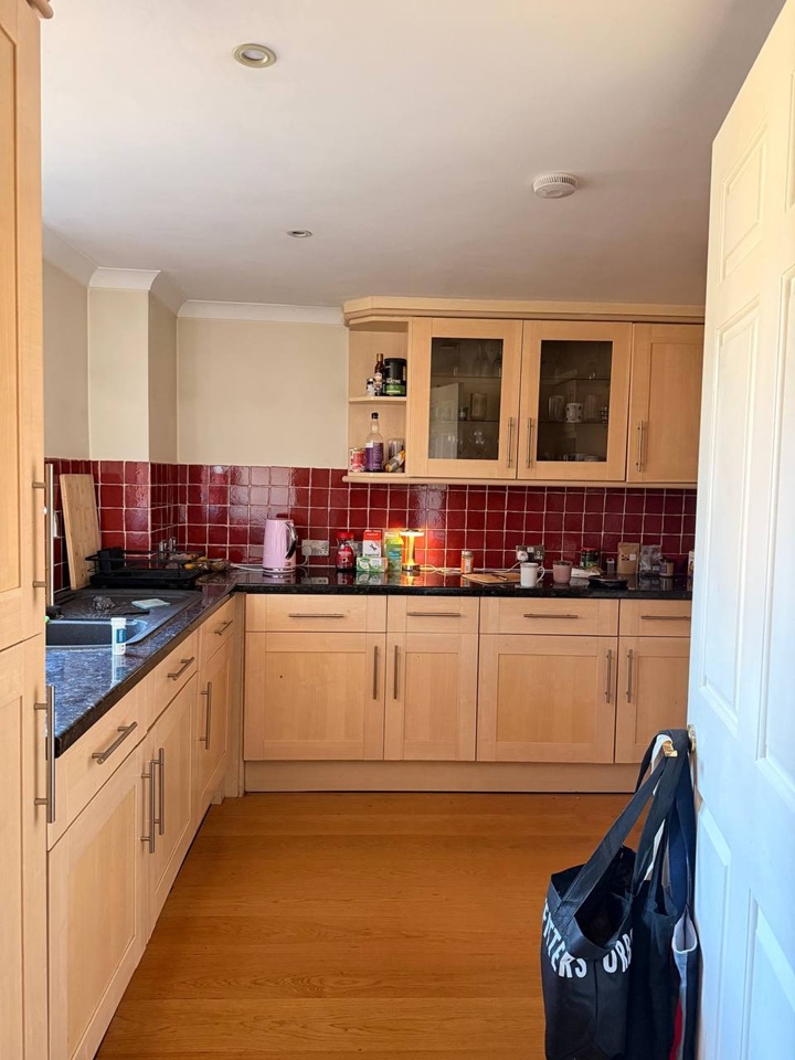 Additional image 7 of Room in a Shared Flat, Hermitage Court, E1W, N1 7GU