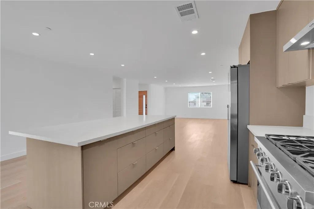 Additional image 45 of 18225 Chatsworth St, Northridge, CA 91326