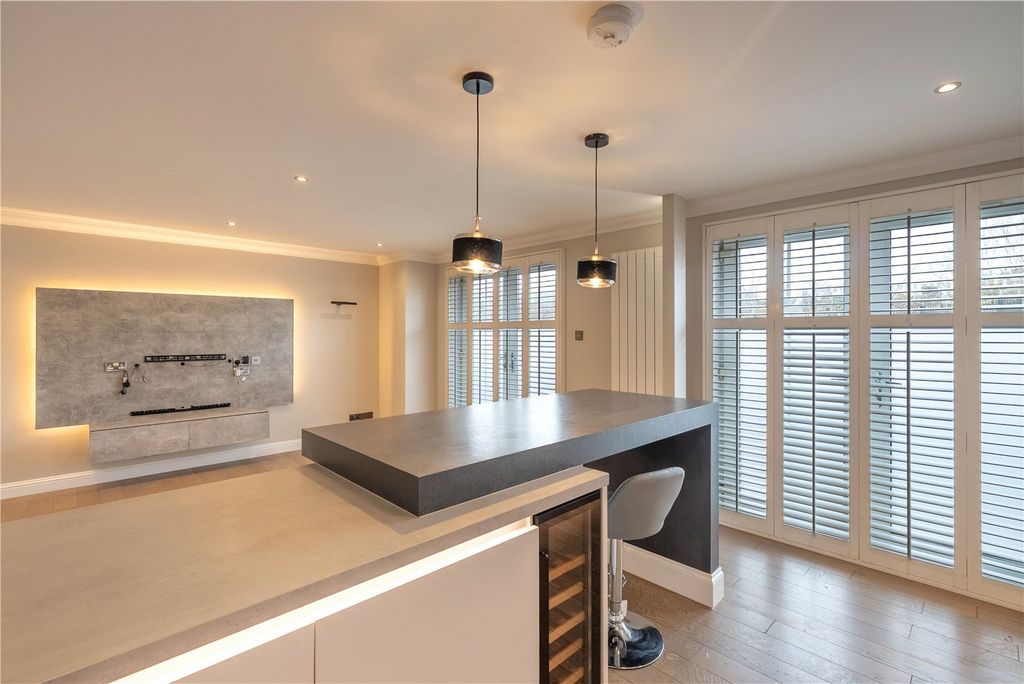 Additional image 8 of 2 bed flat for sale150B Queens Road, Aberdeen AB15