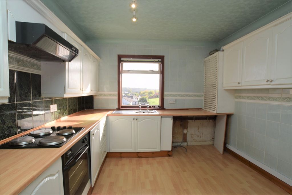 Additional image 5 of 3 bed flat for sale27 Priestlands Drive, Dumfries DG2