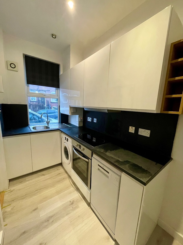 3 Bed Terraced House, Granby Terrace, LS6, N1 7GU