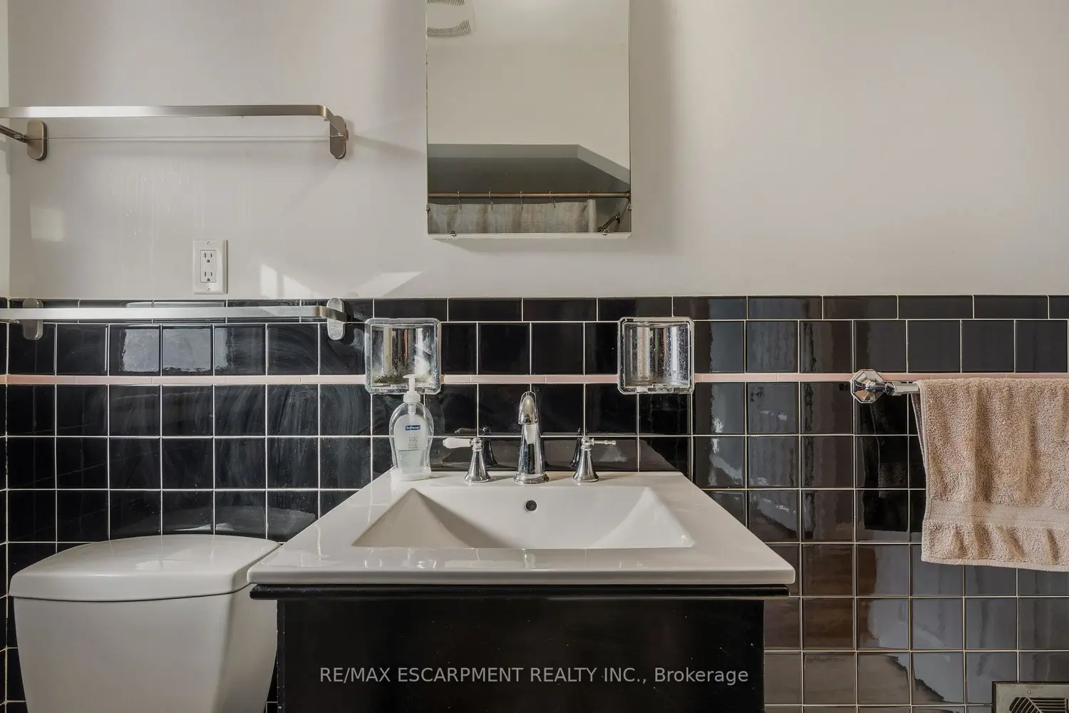 Additional image 11 of 20 Shirley Street