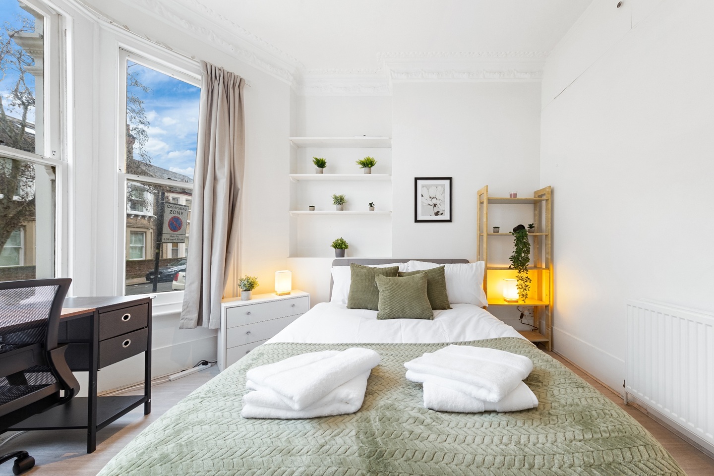 Additional image 5 of 2 Bed Flat, Tremadoc Road, SW4, N1 7GU