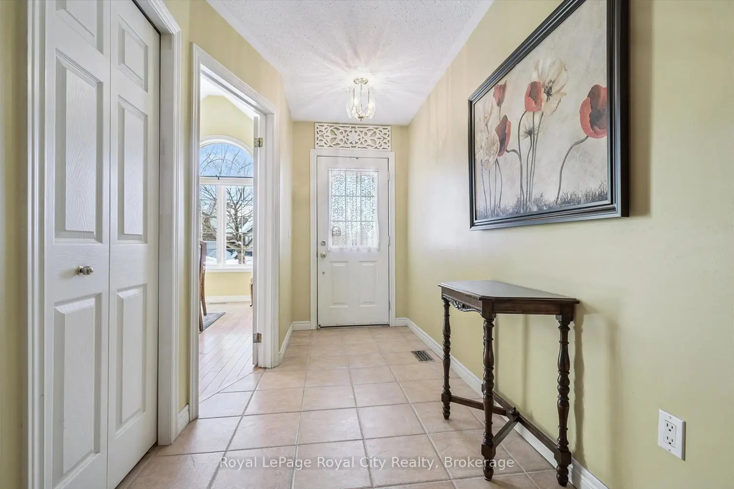 133 Riverwalk Place photo 2