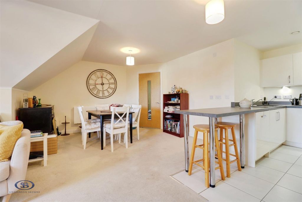 Additional image 4 of 2 bed flat for saleThe Oaks, Cedar Avenue, Alsager ST7